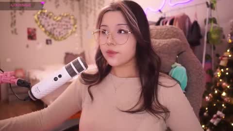 roxysuh online show from December 18, 7:13 am