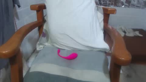 Snapshot of ruby_rose33 chatting on October 20, 11:19 pm ruby_rose33 online show from October 20, 11:19 pm