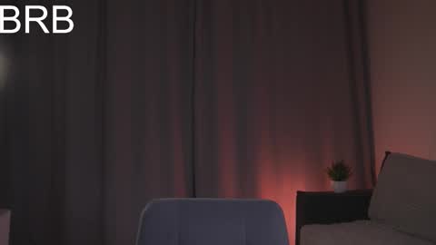 Snapshot of rue_novella chatting on October 4, 5:50 pm Mila online show from October 4, 5:50 pm