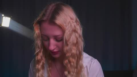 Snapshot of rue_novella chatting on October 6, 3:07 pm Mila online show from October 6, 3:07 pm