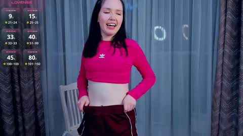 Snapshot of ruthakihn chatting on September 22, 7:23 pm Jessica Blondie Lannie Brunette online show from September 22, 7:23 pm