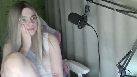 Tanyushka online show from February 5, 6:37 pm