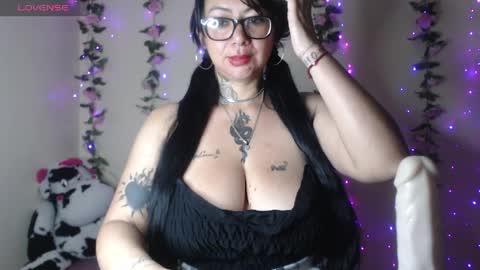 saalomee 1 online show from May 7, 12:59 am