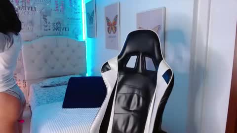 1 online show from January 9, 12:20 pm