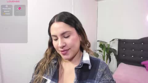 Snapshot of saaya_tay chatting on October 9, 3:21 am saaya_tay online show from October 9, 3:21 am