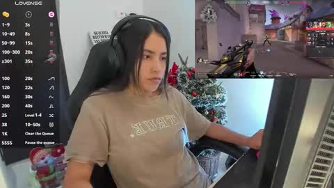 Angie  online show from December 17, 2:21 pm