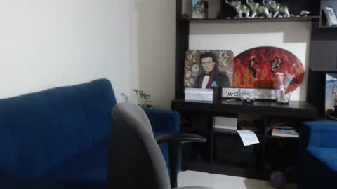 sacrletardiente online show from September 15, 11:45 pm