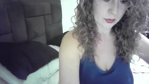 sacrletardiente online show from February 6, 11:58 pm