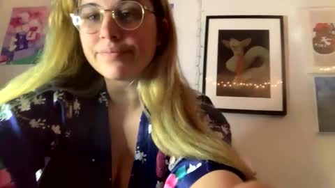 sweet angel baby  online show from November 11, 5:58 am