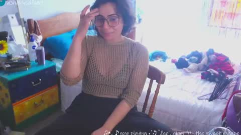 Snapshot of safaeri chatting on March 6, 5:33 pm Safa online show from March 6, 5:33 pm