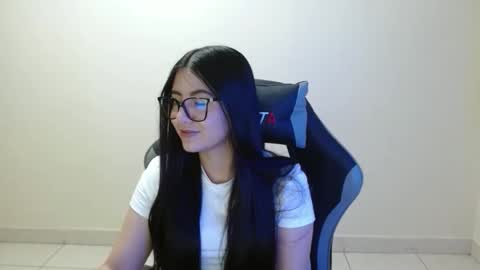 Sahaliefox  online show from January 6, 7:17 pm