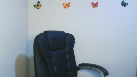 Snapshot of sahotlove1 chatting on October 19, 1:51 am Karina online show from October 19, 1:51 am