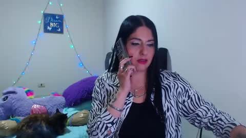 Snapshot of sahotlove1 chatting on December 11, 12:23 am Karina online show from December 11, 12:23 am