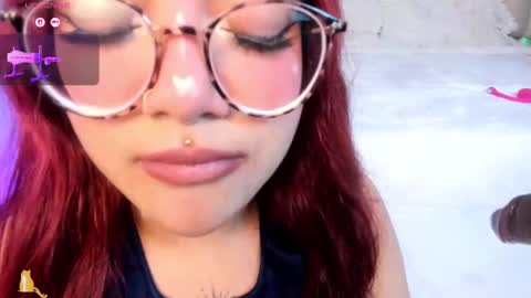 Snapshot of sally_white_ chatting on October 16, 3:53 am Sally White online show from October 16, 3:53 am