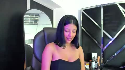 Snapshot of salmaportman_ chatting on October 20, 4:04 am salmaportman_ online show from October 20, 4:04 am