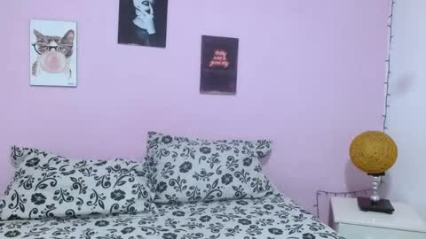 salome ferrari online show from March 2, 7:20 pm