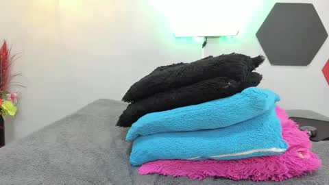 martina online show from February 4, 8:13 am