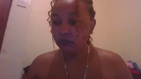 salty_surprise_ online show from December 17, 7:29 am