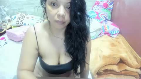 samanta1013 online show from February 15, 10:25 am