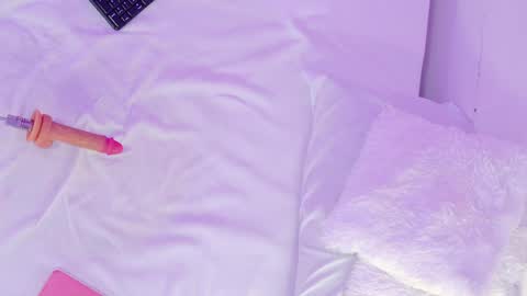 samantakane online show from April 11, 7:45 am