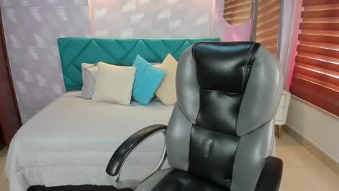 Snapshot of samantha__gomez1 chatting on September 13, 2:47 pm samantha__gomez1 online show from September 13, 2:47 pm