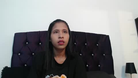 Snapshot of samantha_fox_squirt chatting on January 22, 2:04 am lizzy online show from January 22, 2:04 am