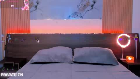 samantha_moons online show from April 18, 12:57 am