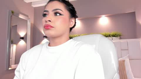 Snapshot of samanthaa_22_ chatting on January 15, 3:22 am Samanthaa online show from January 15, 3:22 am