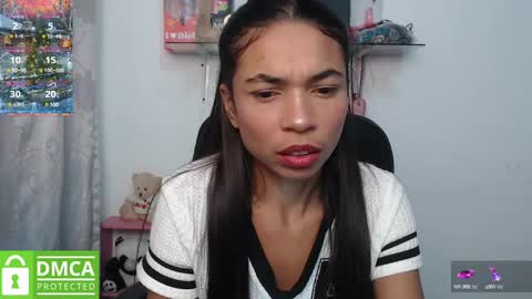 Snapshot of samanthaa_queen chatting on December 26, 10:48 am sam online show from December 26, 10:48 am