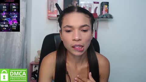 Snapshot of samanthaa_queen chatting on March 5, 11:28 am sam online show from March 5, 11:28 am