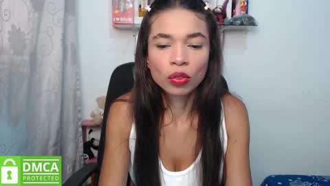 Snapshot of samanthaa_queen chatting on February 15, 11:17 am sam online show from February 15, 11:17 am
