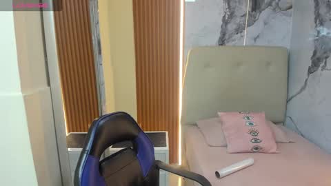    online show from January 10, 7:18 pm