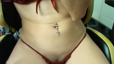 Snapshot of samanthahoteer96 chatting on October 20, 2:53 pm samanthahoteer96 online show from October 20, 2:53 pm