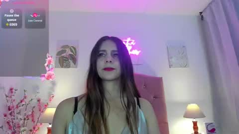 Snapshot of samanthamillher1 chatting on February 5, 1:37 am Samy online show from February 5, 1:37 am