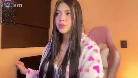 Snapshot of samara_lam chatting on February 10, 10:31 am Sammy  online show from February 10, 10:31 am