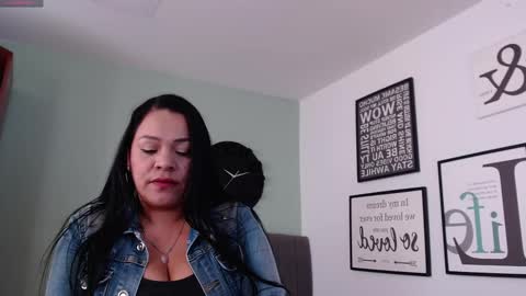 Snapshot of samara_novoa chatting on February 20, 6:46 pm Any online show from February 20, 6:46 pm