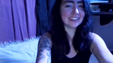 Snapshot of samaranoir chatting on October 9, 2:37 am Samara Noir online show from October 9, 2:37 am
