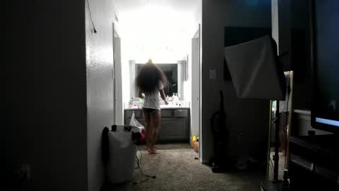 Yaya online show from February 12, 10:59 pm