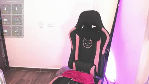 samiacooper25 online show from September 13, 10:01 am