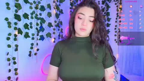 Snapshot of samii_evans chatting on September 16, 9:45 pm samii evans  online show from September 16, 9:45 pm