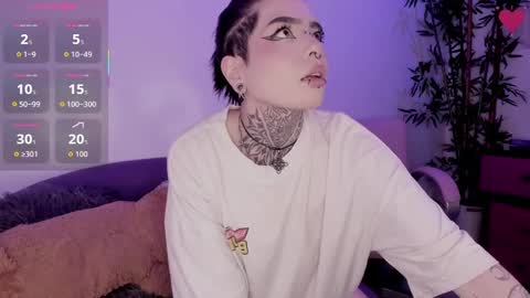 Snapshot of sammy_f_uck chatting on October 18, 1:41 am Samantha online show from October 18, 1:41 am