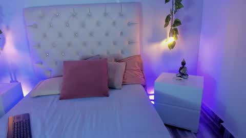 Samantha online show from February 1, 4:33 am