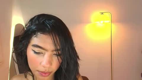 Hello I am absent due to a family calamity I will return soon-hola estoy ausente por un problema familiar volvere pronto. online show from September 26, 1:47 am