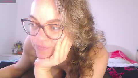 Snapshot of sandra10031989 chatting on March 4, 4:20 pm Sandra online show from March 4, 4:20 pm