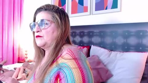 Snapshot of sandra_20_ chatting on February 15, 10:11 am SANDRA online show from February 15, 10:11 am