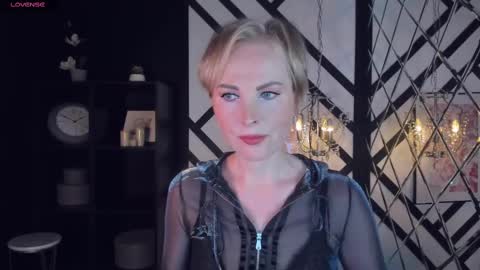 Snapshot of sandra_kind chatting on February 13, 5:58 am Sandra online show from February 13, 5:58 am