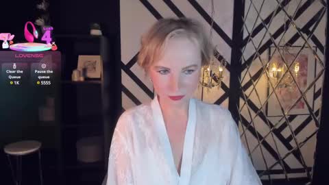 Snapshot of sandra_kind chatting on February 21, 5:46 am Sandra online show from February 21, 5:46 am