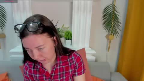 Sandra online show from June 5, 1:53 am