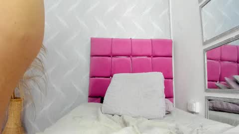 Snapshot of sandy_rivas chatting on March 7, 10:32 pm SAM online show from March 7, 10:32 pm