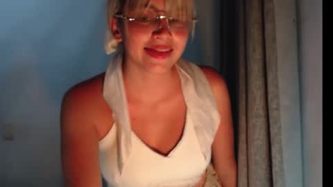 sandy_straw online show from September 28, 1:56 am